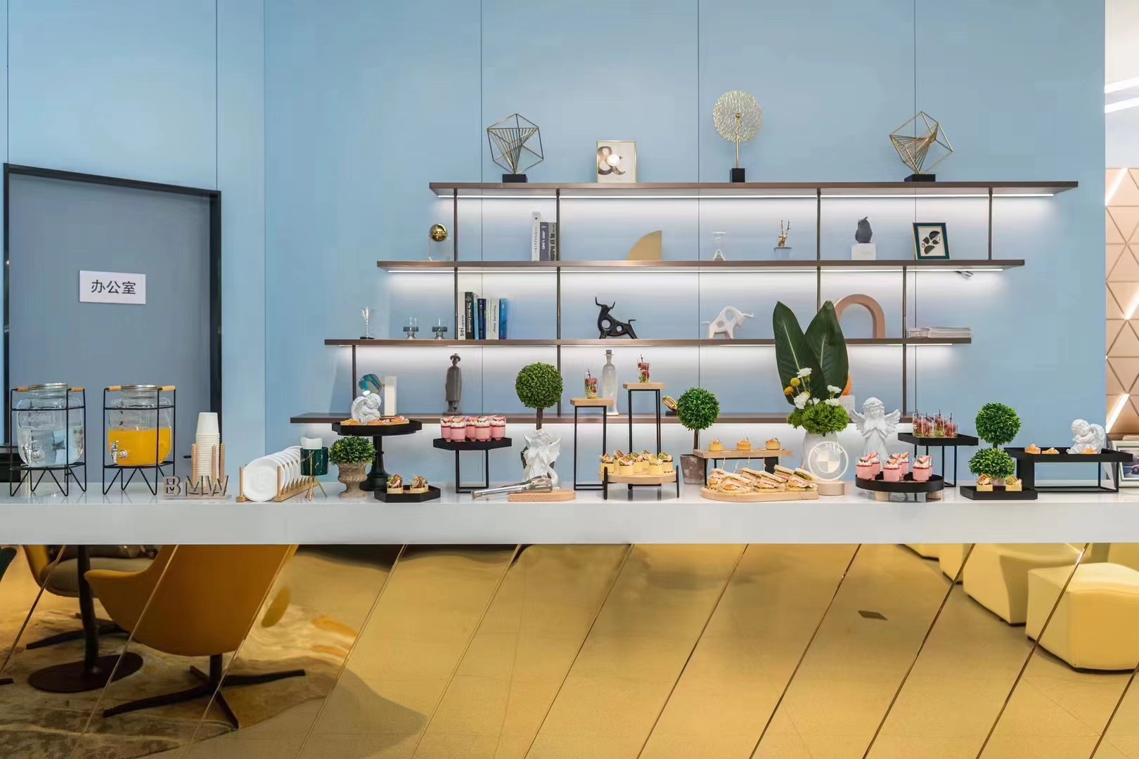 BMW i新能源展厅超然启幕